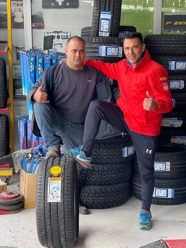 Ahmet Lastik Servisi ekibi